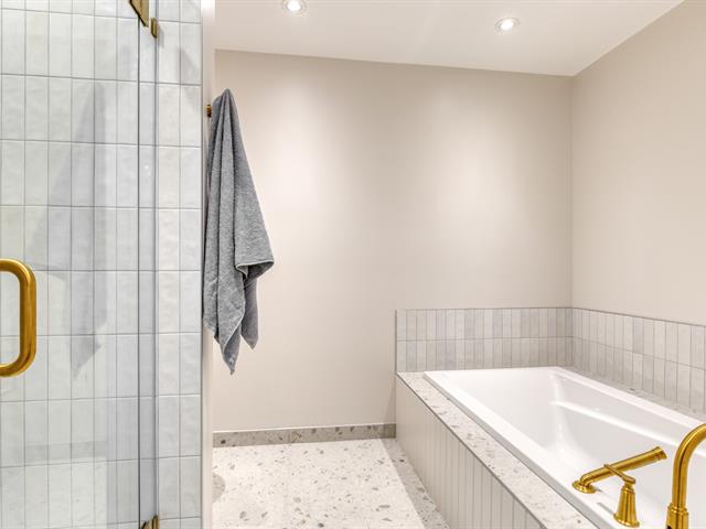 Salle de bains attenante à la CCP