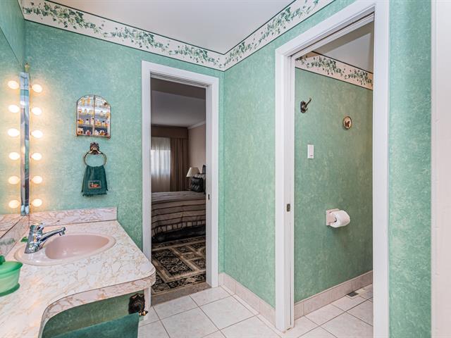 Duplex à vendre, Laval (Laval-des-Rapides)