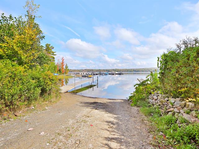 Accès au plan d'eau