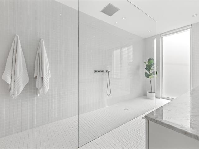 Salle de bains attenante à la CCP