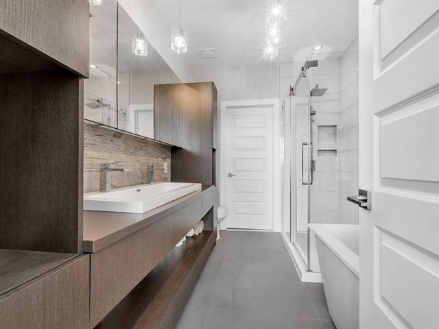 Salle de bains attenante à la CCP