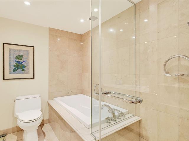 Salle de bains attenante à la CCP