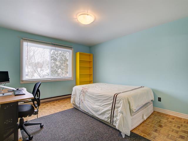 Bungalow sold, Longueuil (Le Vieux-Longueuil)