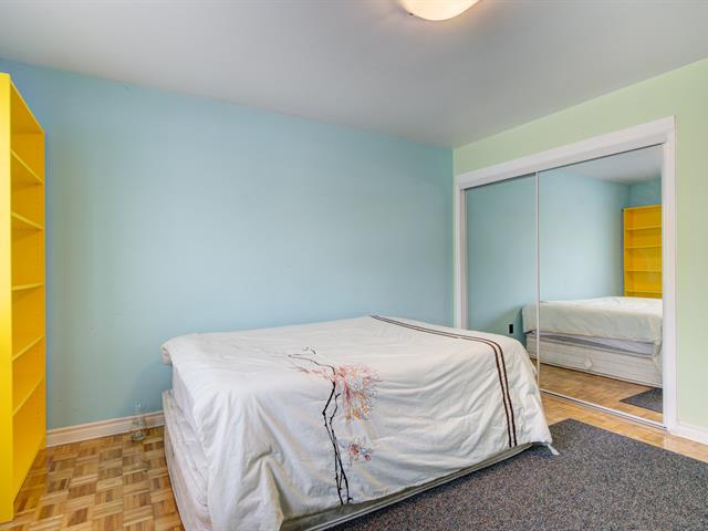 Bungalow sold, Longueuil (Le Vieux-Longueuil)