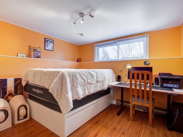 Bungalow sold, Longueuil (Le Vieux-Longueuil)