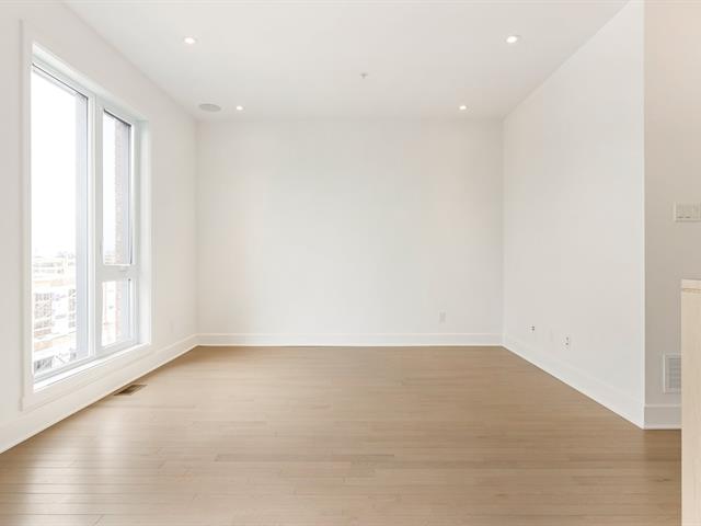 Two or more storey for rent, Montréal (Saint-Laurent)