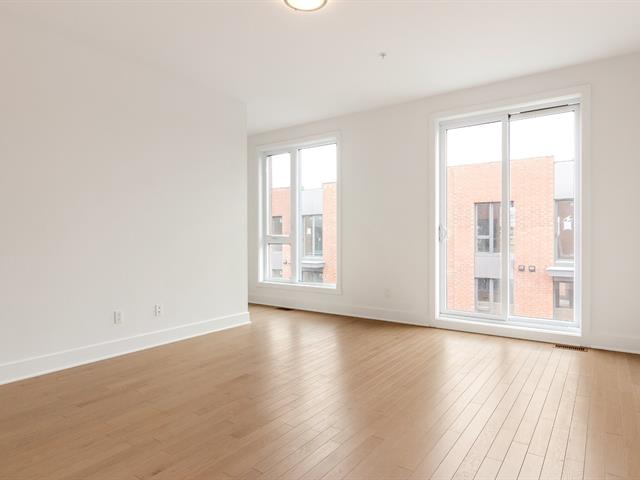 Two or more storey for rent, Montréal (Saint-Laurent)