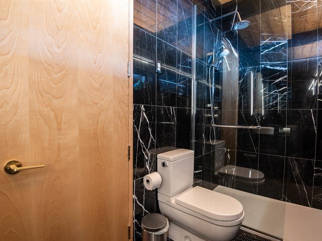 Salle de bains attenante à la CCP