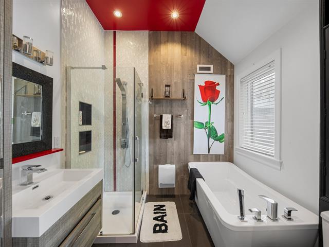 Ensuite bathroom