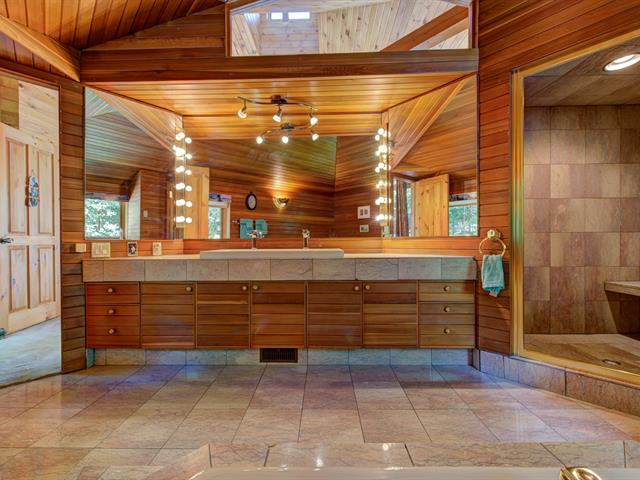 Salle de bains attenante à la CCP