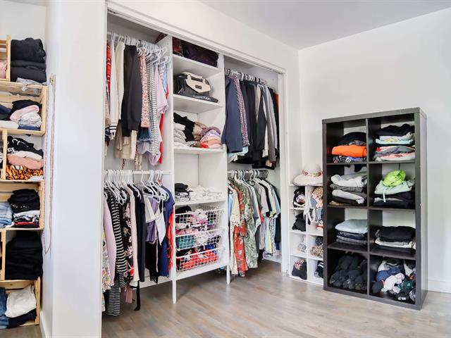 Walk-in closet