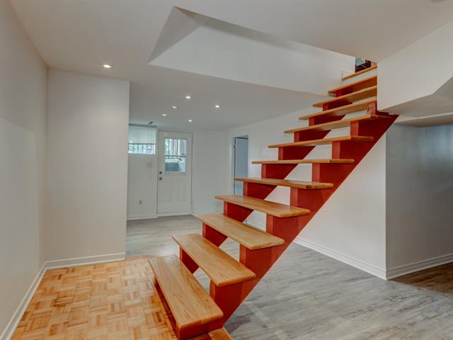 Maison à étages à vendre, Laval (Sainte-Dorothée)