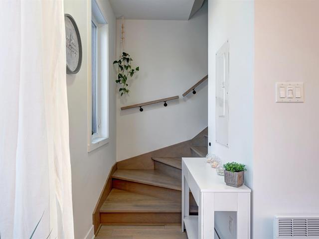 Two or more storey sold, Mirabel