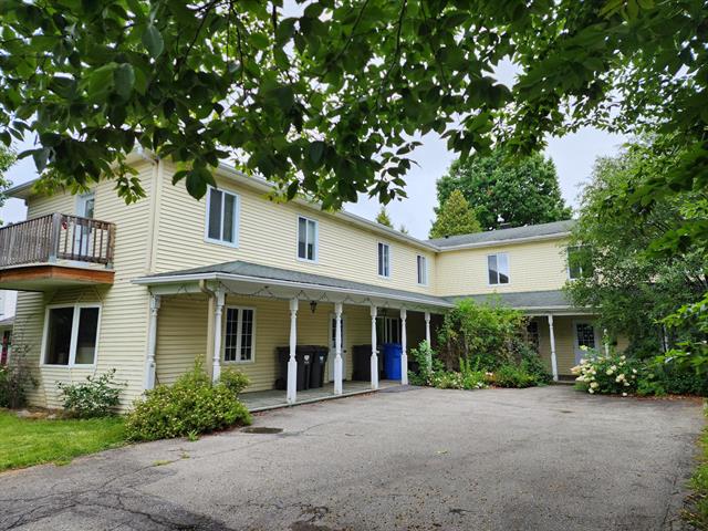 Maison à étages à vendre, L'Île-Perrot