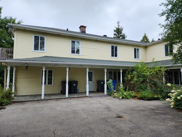 Maison à étages à vendre, L'Île-Perrot