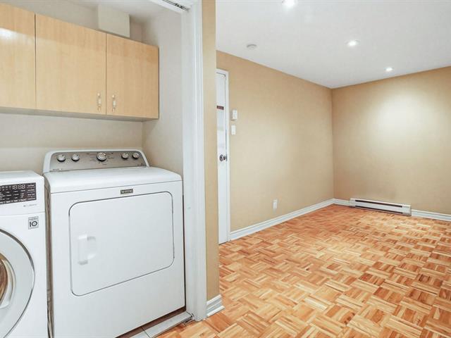 Two or more storey for sale, Montréal (Saint-Laurent)