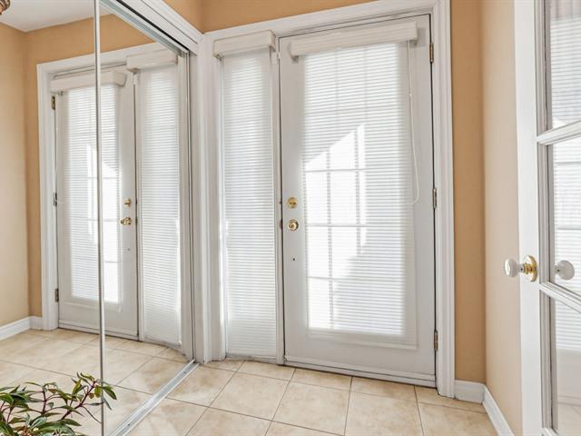 Two or more storey for sale, Montréal (Saint-Laurent)