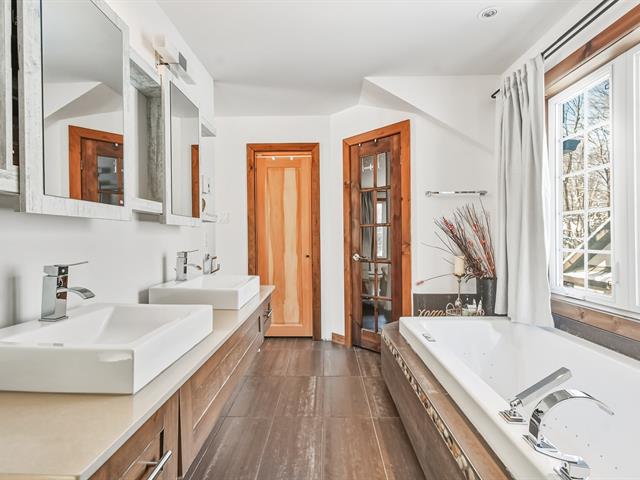 Salle de bains attenante à la CCP