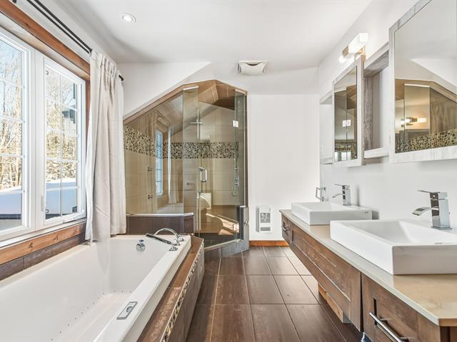 Salle de bains attenante à la CCP