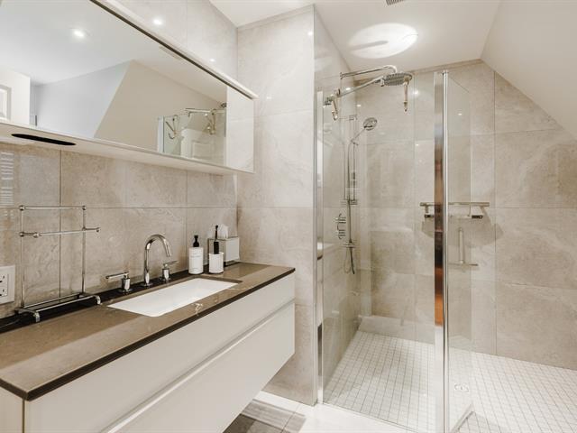 Salle de bains attenante à la CCP