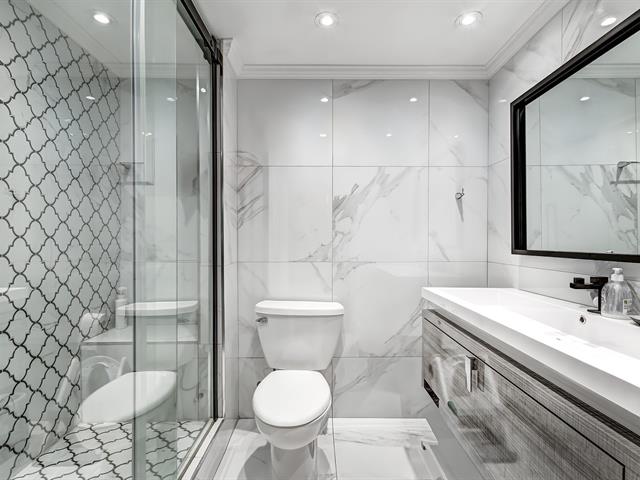 Ensuite bathroom