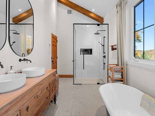 Ensuite bathroom