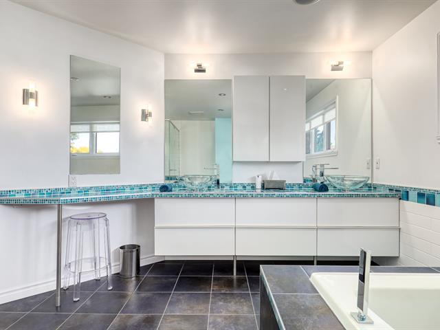 Salle de bains attenante à la CCP