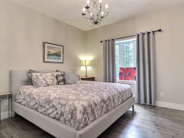 Two or more storey for sale, Wentworth