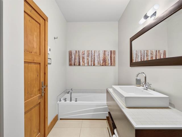 Salle de bains attenante à la CCP