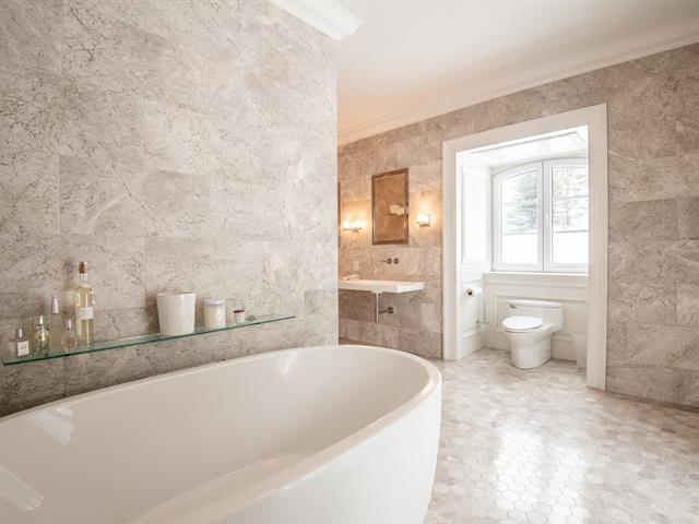 Salle de bains attenante à la CCP